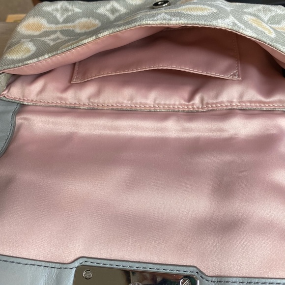 COACH Women's Kristin Wristlet Grey Signature Logo - Picture 8 of 12